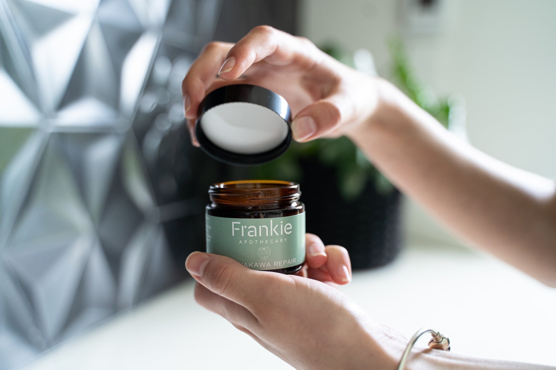 A clever Kawakawa Balm makeup hack